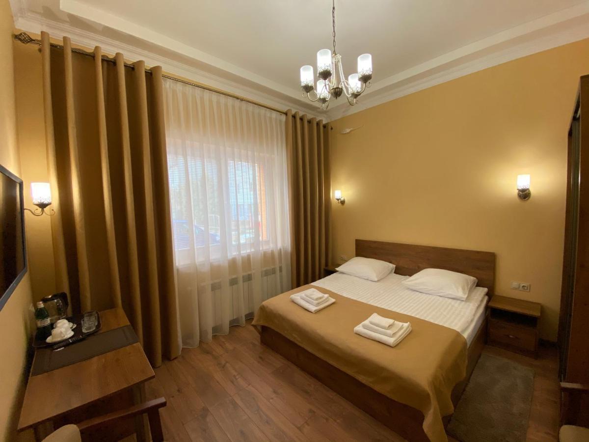 Сонячна Соната Otel Polyana  Dış mekan fotoğraf